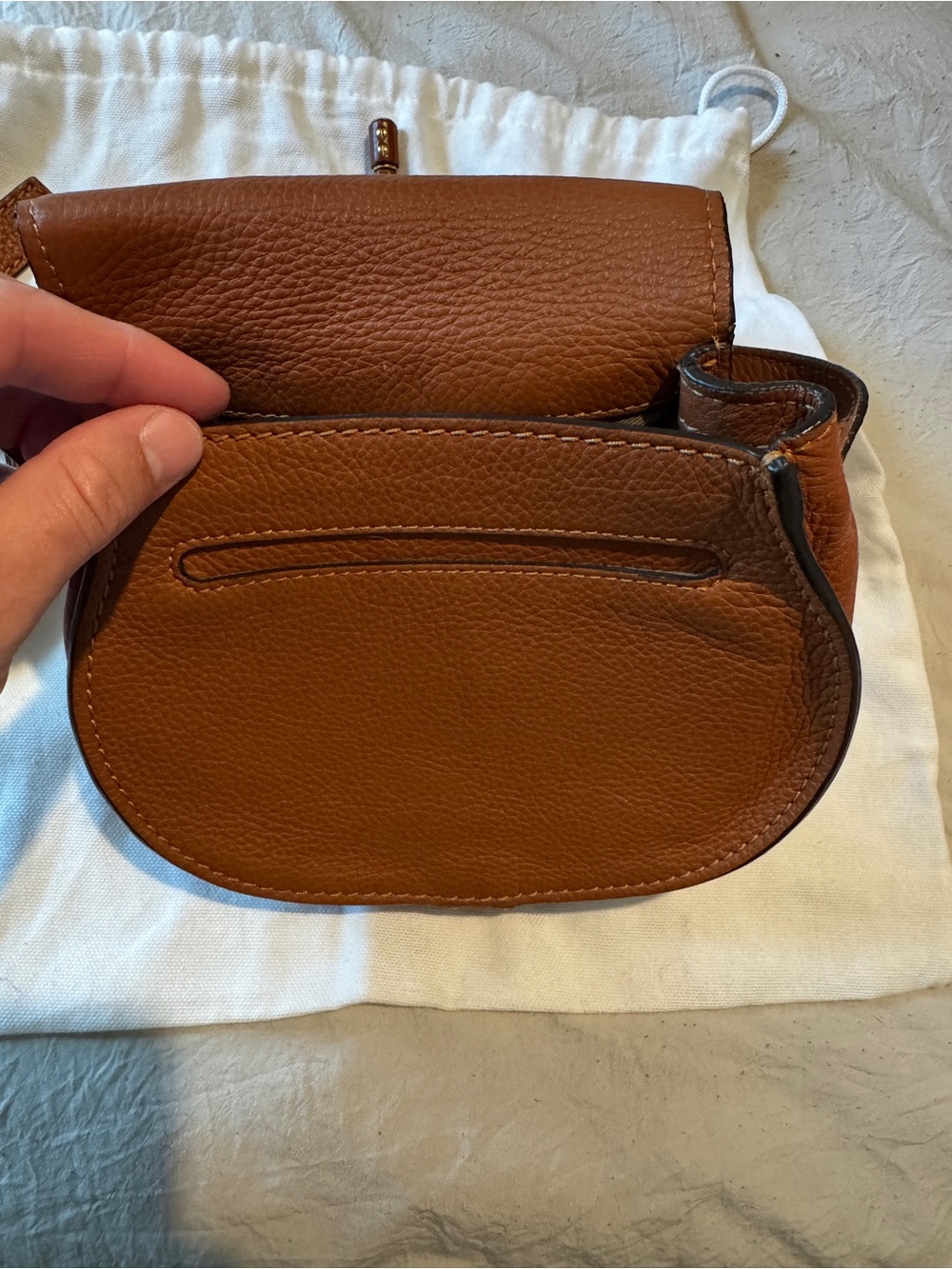 Chloé Marcie Small Crossbody Bag in Grained Calfskin - Tan - Picture 8 of 13